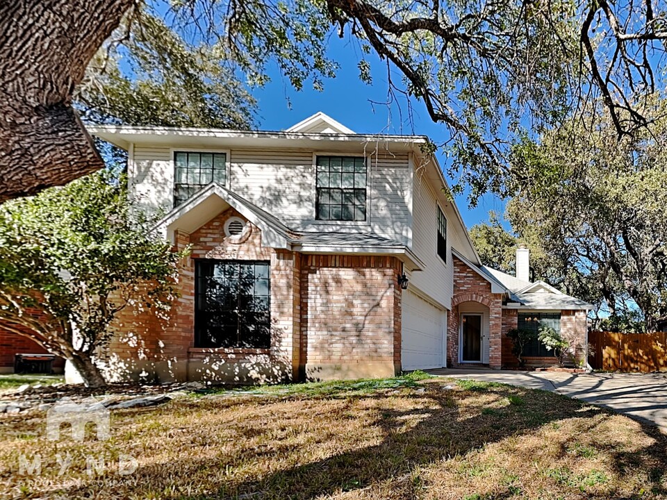 11831 James Vinson Dr in San Antonio, TX - Building Photo