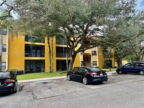 3858 Coral Tree Cir in Coconut Creek, FL - Building Photo - Building Photo