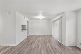 4705 Mariners Dr in Stone Mountain, GA - Building Photo - Building Photo