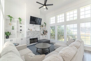 3631 Country Club Blvd in Montgomery, TX - Building Photo