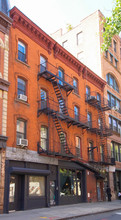 4-6 Bleecker St in New York, NY - Building Photo - Building Photo