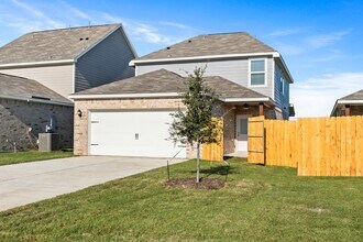 113 Magnolia Blvd in Hutchins, TX - Building Photo - Building Photo