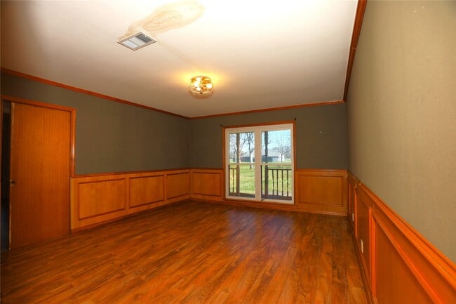 property at 113 Old Angleton Rd