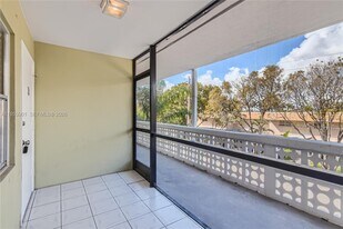 1425 Arthur St in Hollywood, FL - Building Photo
