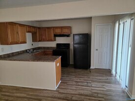 3927 Highridge Dr SW in Huntsville, AL - Building Photo