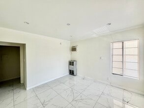 1209 S La Cienega Blvd in Los Angeles, CA - Building Photo - Building Photo
