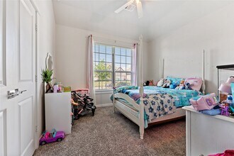 8422 Hunterwyck Ln in Baytown, TX - Building Photo - Building Photo