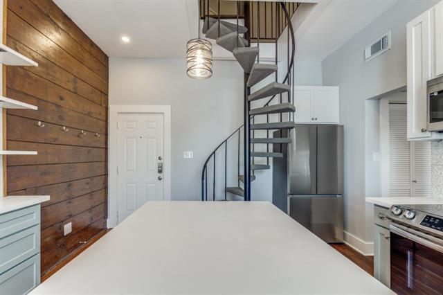 19 Hyde Park Blvd-Unit -C in Houston, TX - Building Photo