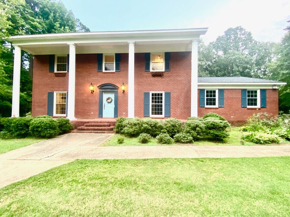 418 Sheffield Rd in Fulton, MS - Building Photo