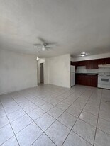 5211 NW 17th Ct in Lauderhill, FL - Building Photo