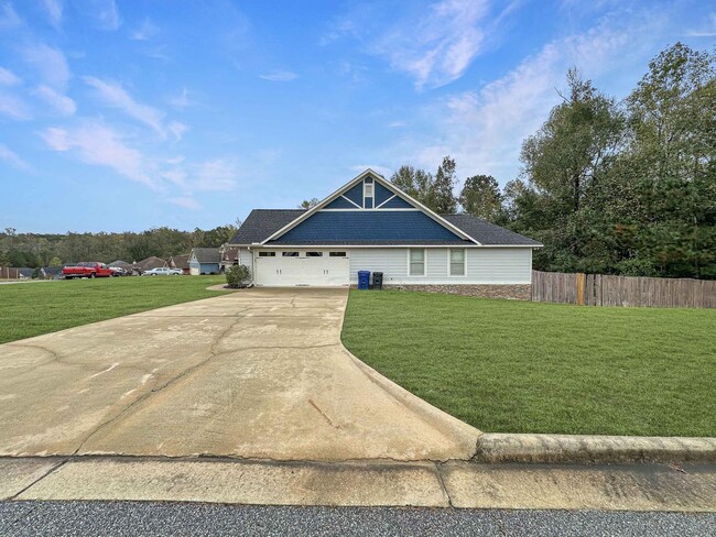 623 Lee Rd 450 in Phenix City, AL - Building Photo - Building Photo