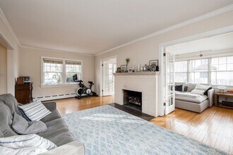 322 N Monroe St in Hinsdale, IL - Building Photo - Building Photo