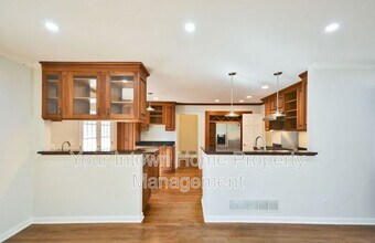 317 Eureka Dr NE in Atlanta, GA - Building Photo - Building Photo