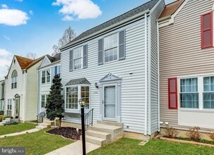 13849 Laura Ratcliff Ct in Centreville, VA - Building Photo - Building Photo