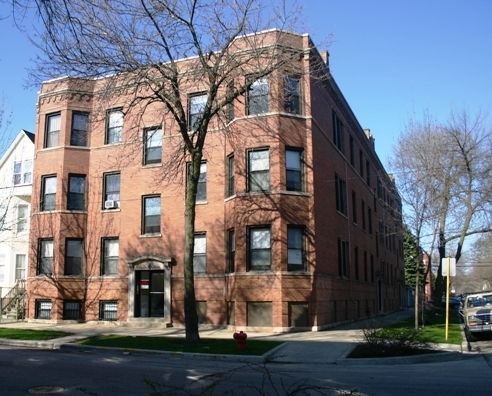 2254 N Sawyer in Chicago, IL - Foto de edificio