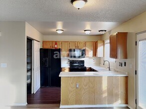6616 Monaco Way, Unit 2055 in Brighton, CO - Building Photo - Building Photo