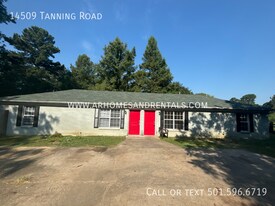 14509 Tanning Rd in Maumelle, AR - Building Photo