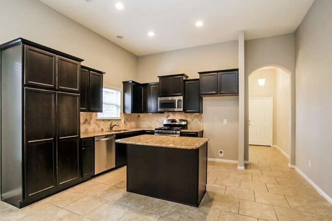 13346 Davenport Hills Ln in Atascocita, TX - Foto de edificio - Building Photo