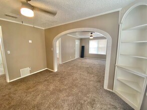 2114 27th St in Lubbock, TX - Building Photo - Building Photo