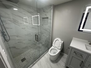 30022 W 12 Mile Rd in Farmington Hills, MI - Building Photo - Building Photo