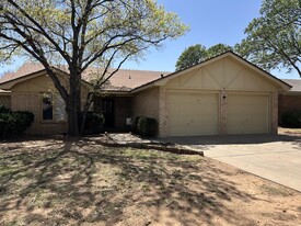 5609 89th St in Lubbock, TX - Building Photo