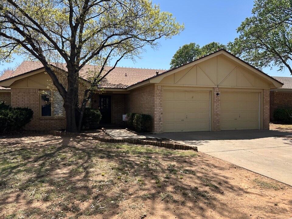 5609 89th St in Lubbock, TX - Building Photo