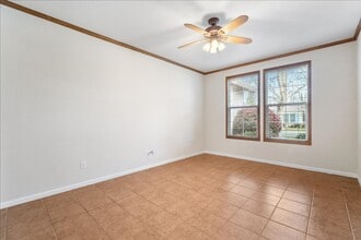 1073 Huntly Dr in Folsom, CA - Building Photo - Building Photo