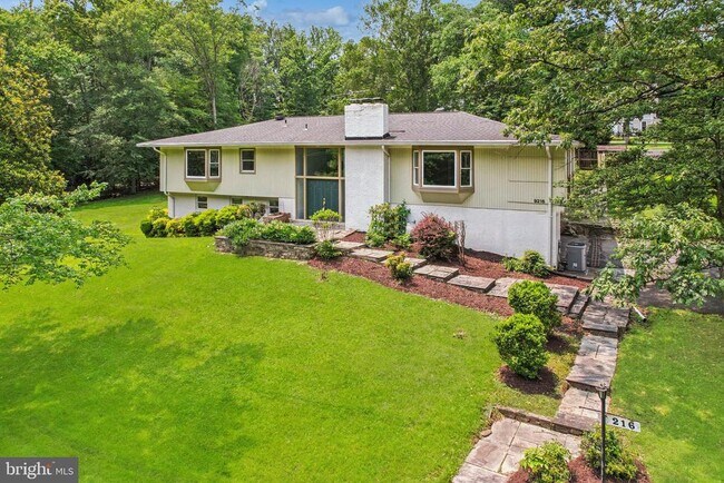 property at 9216 Moultrie Pkwy