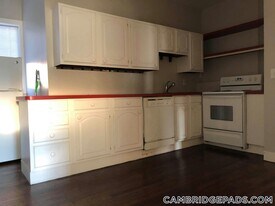26 John F. Kennedy St in Cambridge, MA - Building Photo