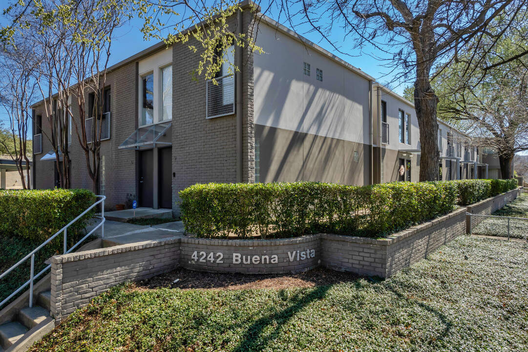 Buena Vista Street Condos in Dallas, TX - Building Photo