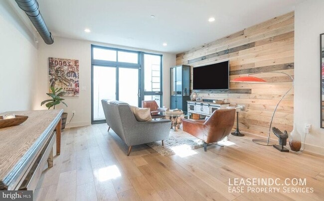 1012 Harvard St NW in Washington, DC - Building Photo - Building Photo