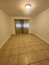 7917 SW 104th St in Miami, FL - Building Photo - Building Photo