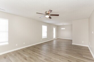 3937 Candle Berry Dr in Indianapolis, IN - Foto de edificio - Building Photo