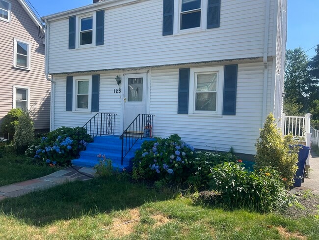 property at 125 Thacher St