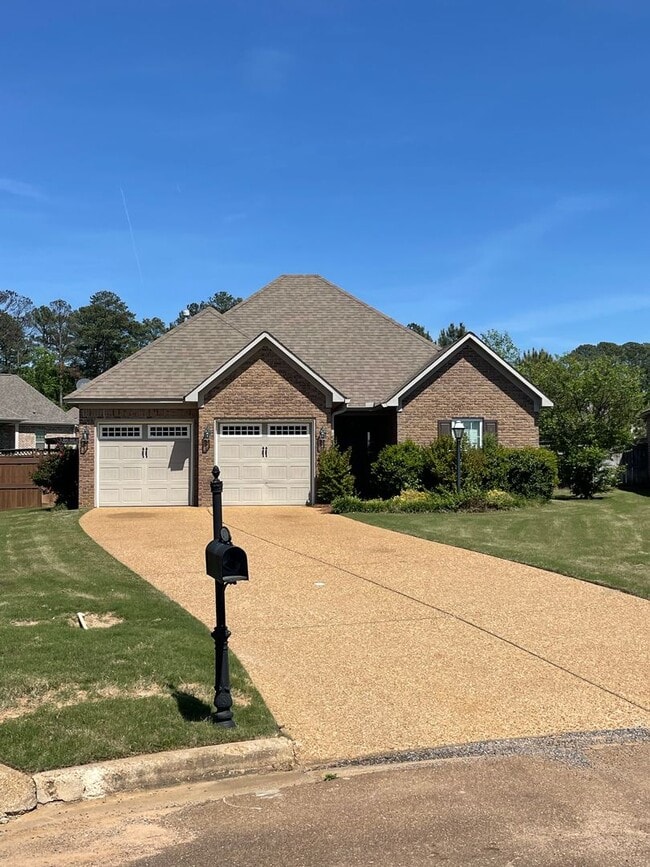 1413 Melanie's Dr in Oxford, MS - Building Photo - Building Photo