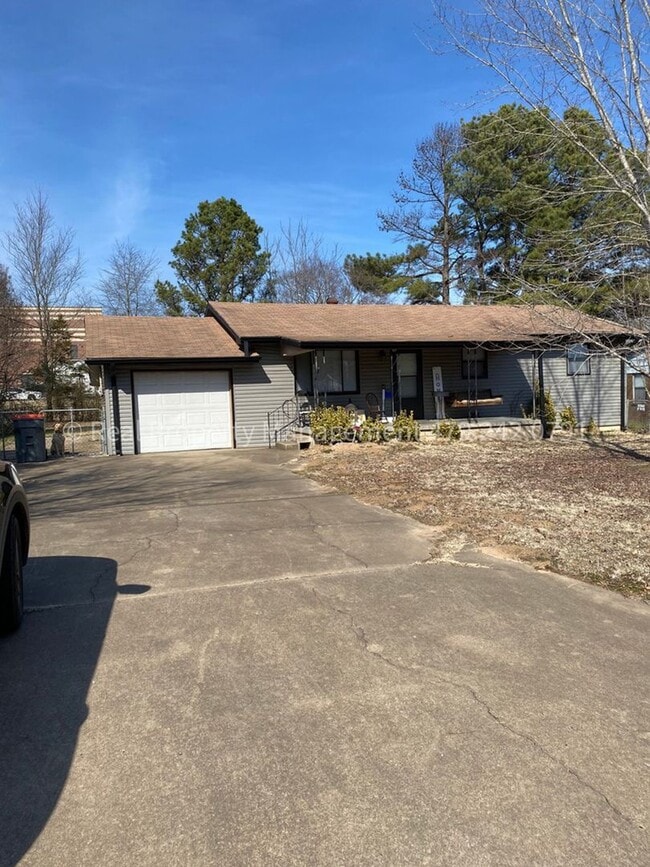 526 E El Paso St in Greenwood, AR - Building Photo - Building Photo