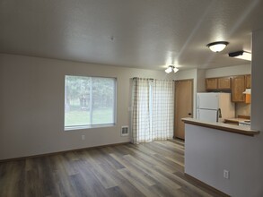 1803 N Spokane St in Post Falls, ID - Building Photo - Building Photo