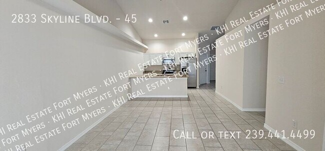 2833 Skyline Blvd in Cape Coral, FL - Building Photo - Building Photo