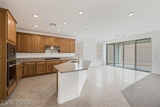 10 Sun Lily Ln in Henderson, NV - Building Photo - Building Photo