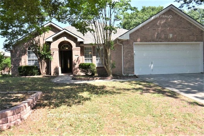 property at 2800 Lakeside Dr