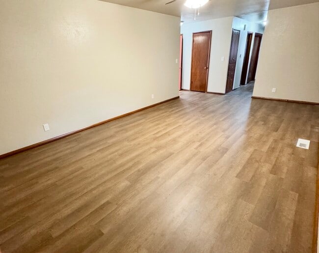1814 S Johnson St in Enid, OK - Building Photo - Building Photo