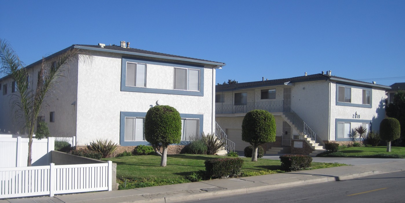 2617-2619 Gates Ave in Redondo Beach, CA - Building Photo