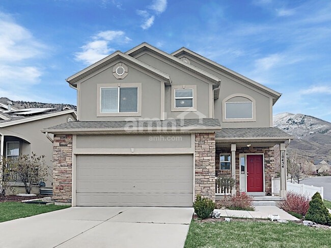 property at 10454 Sugarloaf Dr
