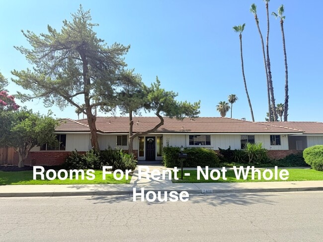 property at 2401 Rio Vista Dr