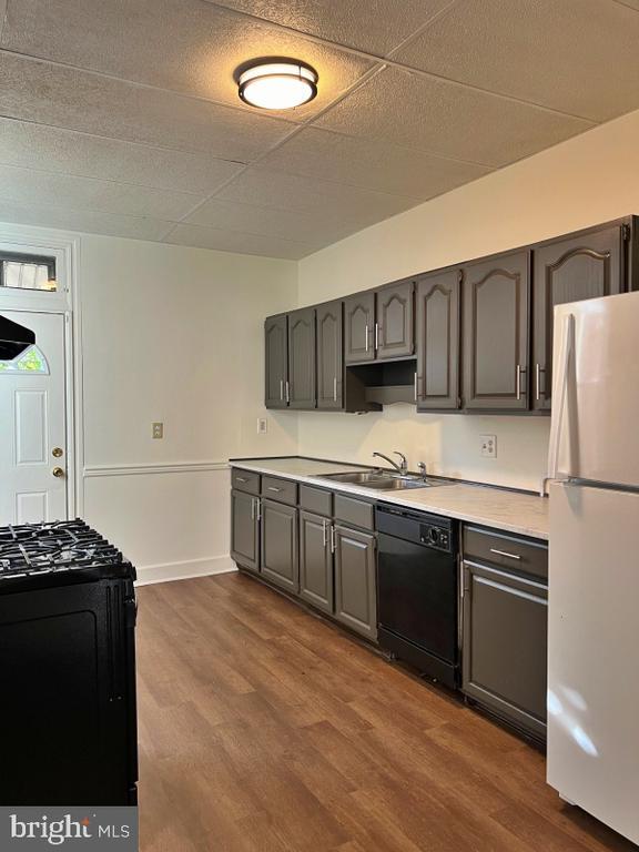 property at 34 N Tremont St