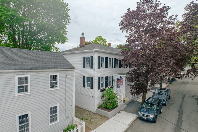 35-43 Olive St in Newburyport, MA - Building Photo - Building Photo