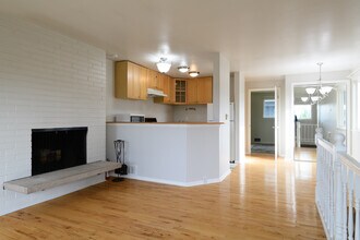 901 5th Ave N in Seattle, WA - Building Photo - Building Photo