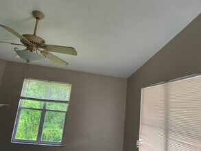 2208 Northlake Dr, Unit 2208 in Sanford, FL - Building Photo - Building Photo