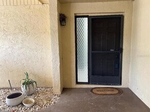 1220 13th Cir SE in Largo, FL - Building Photo - Building Photo