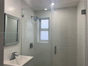 2001 NW Flagler Terrace in Miami, FL - Building Photo - Building Photo